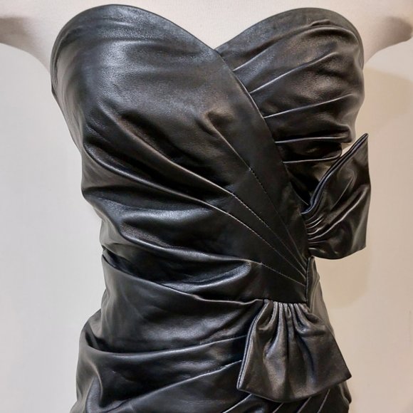 💥 BREATHTAKING💥STRAPLESS BUSTIER DRAPED DRESS IN BLACK GENUINE LEATHER - Picture 11 of 16
